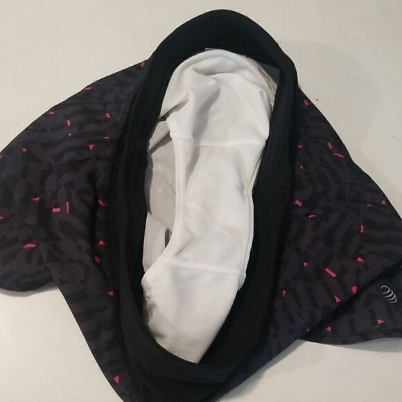Pink and Black Running Shorts xsmall - Picture 5 of 8